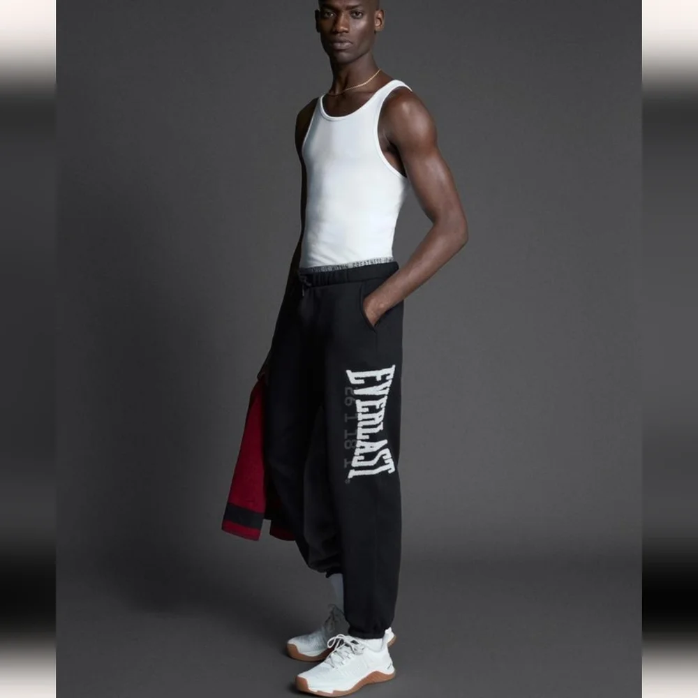 CROSS TRAINING SNEAKERS SIZE 8 - Picture 2 of 4